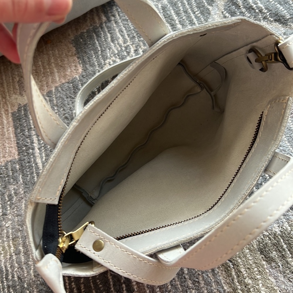 🦄 Unicorn Portland Leather PLG Beluga Mini Zipper Crossbody Tote - Picture 3 of 7